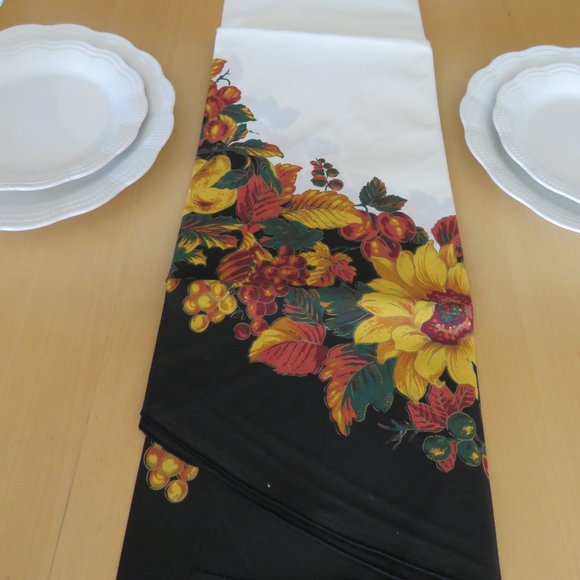 Vintage 1980s Fall Radiance 70" Round Table Cloth With Sunflowers - Picture 3 of 7